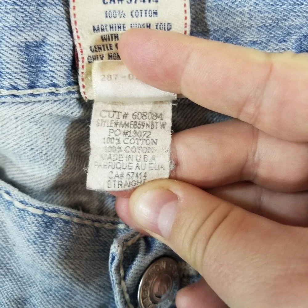 True Religion Jeans Mens 40 Light Wash Blue Distressed Straight Flap Pocket USA
